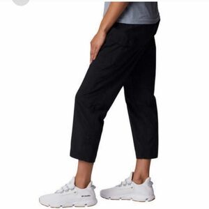 Columbia Woodland Hills Ladies Roll Up Pant BLACK - Ladies size XXL
